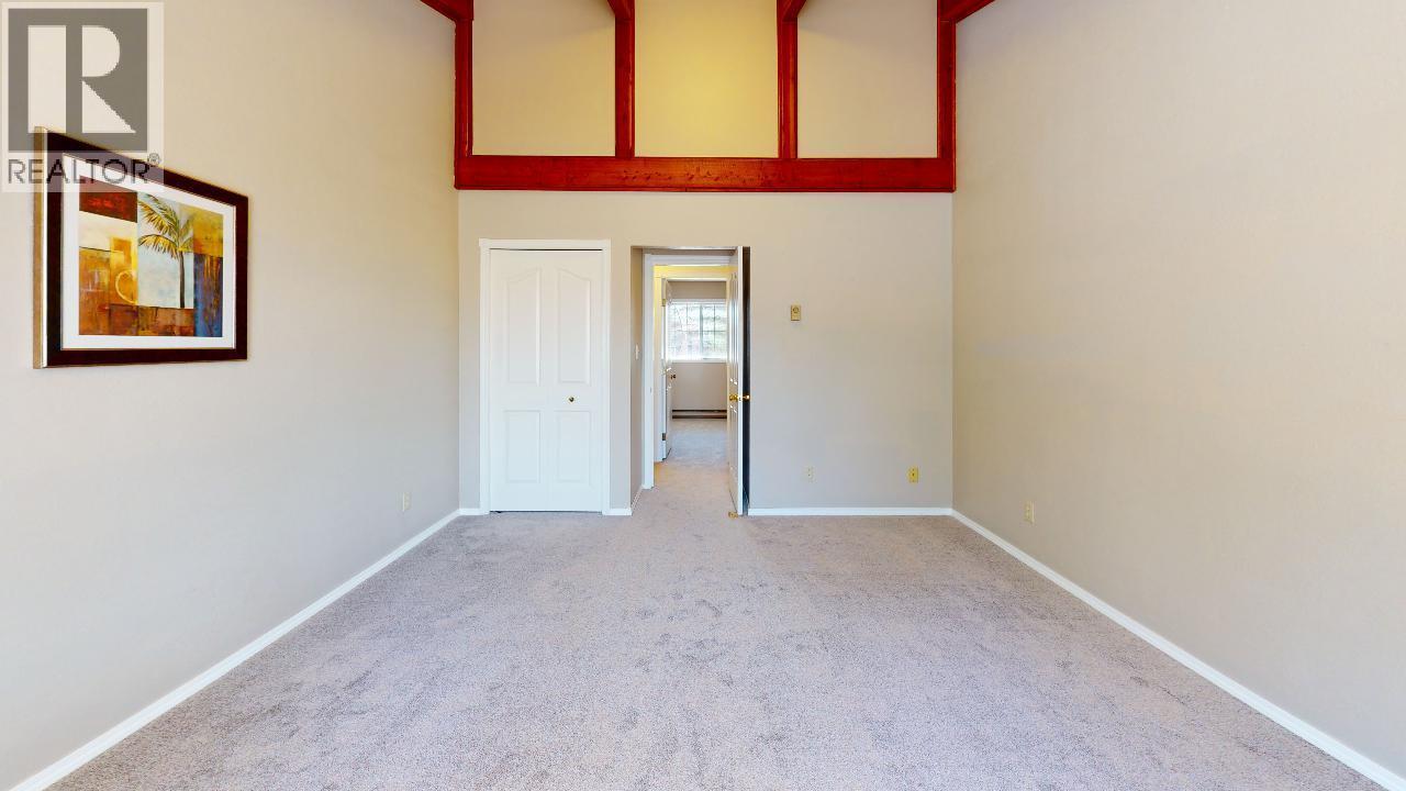 6906-6908 PONDEROSA Drive - 33