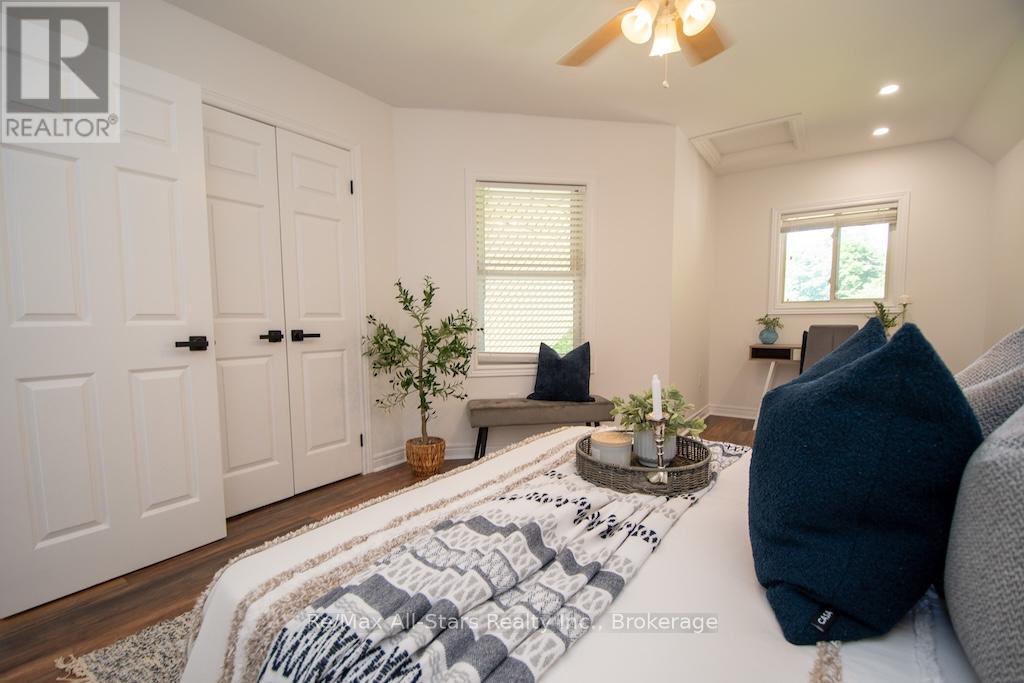 48 BRULE LAKEWAY - 22