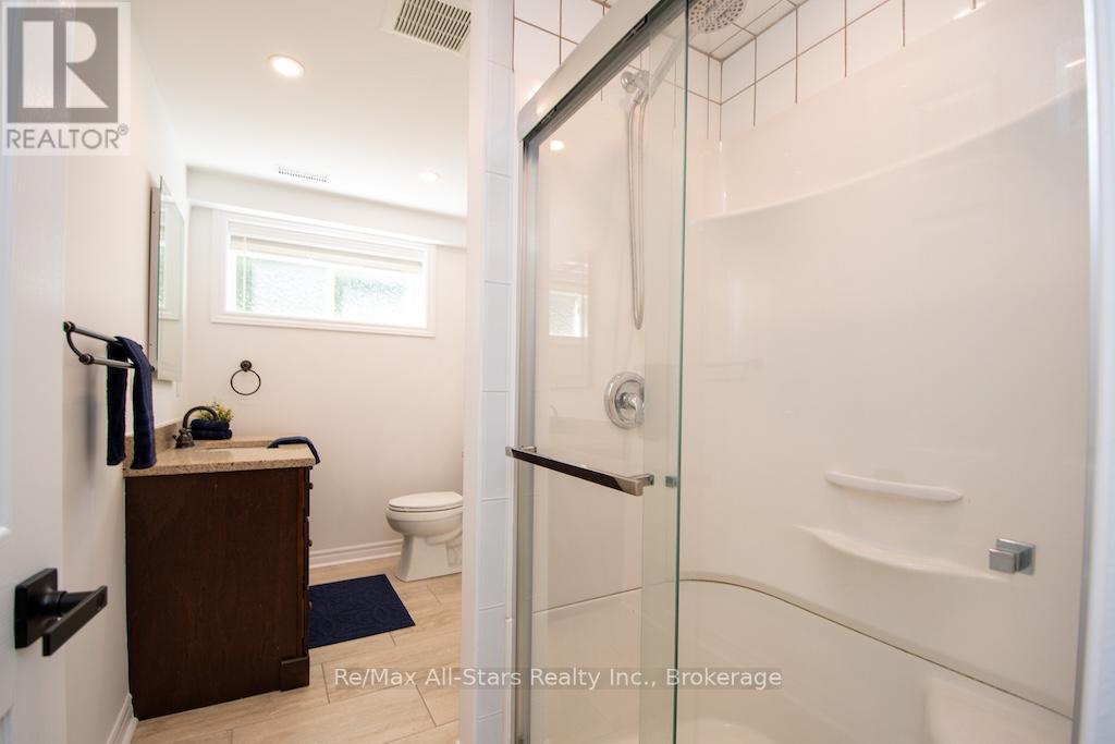 48 BRULE LAKEWAY - 32