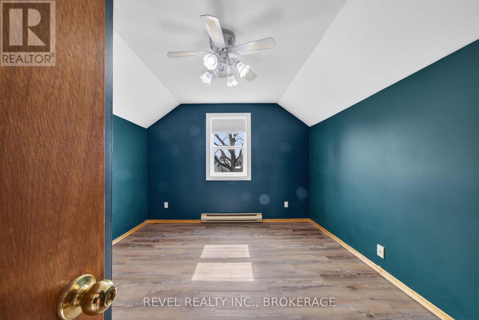 38 BENNETT STREET - 21