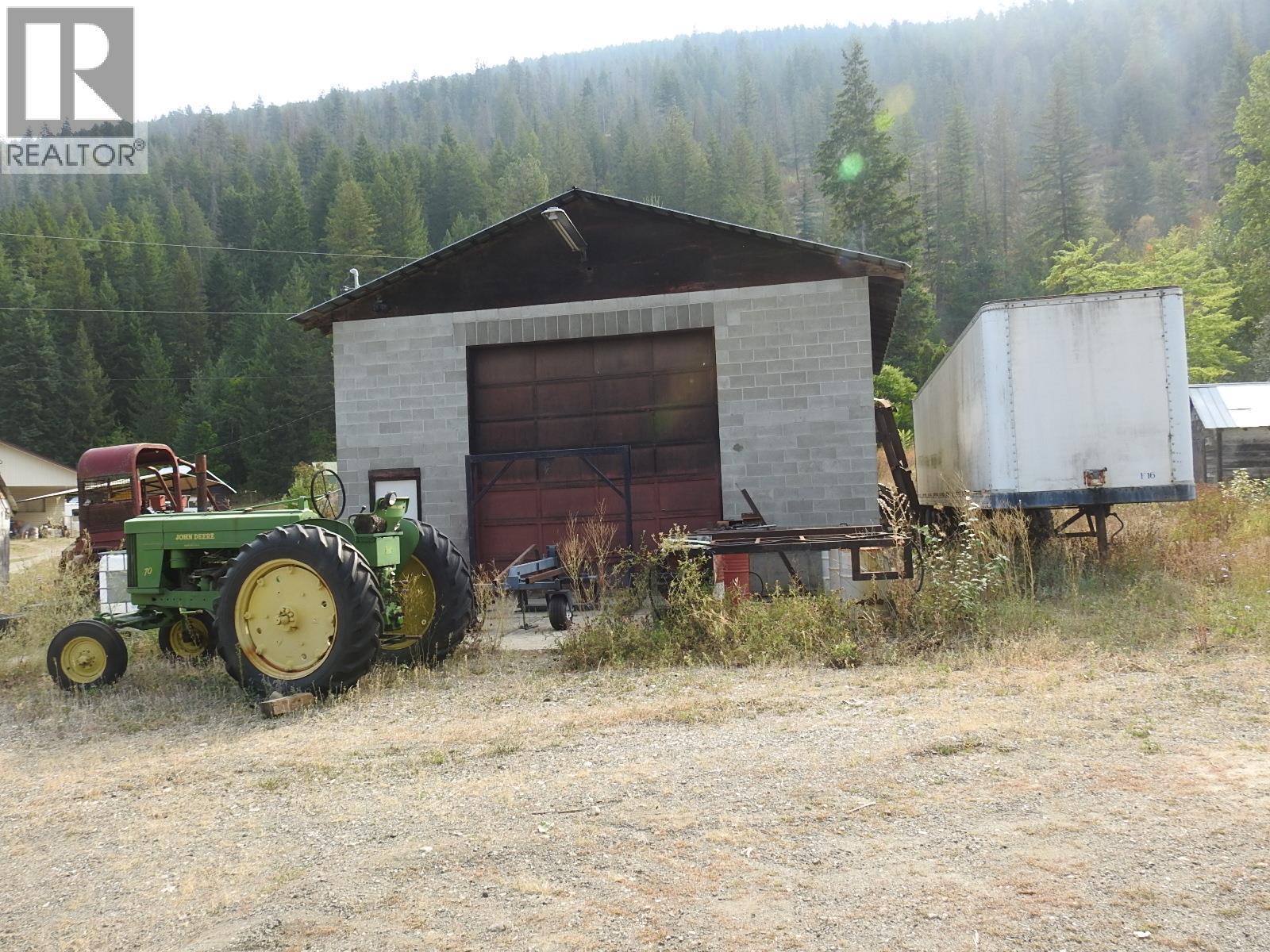 4596 Back Enderby Road - 15