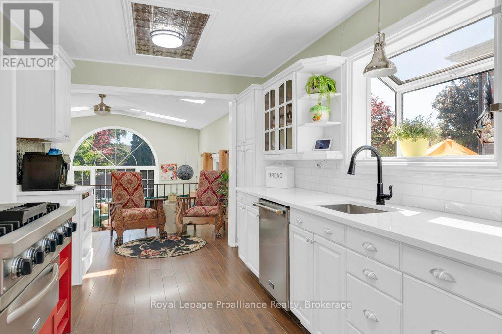 651 FRONT STREET - 15
