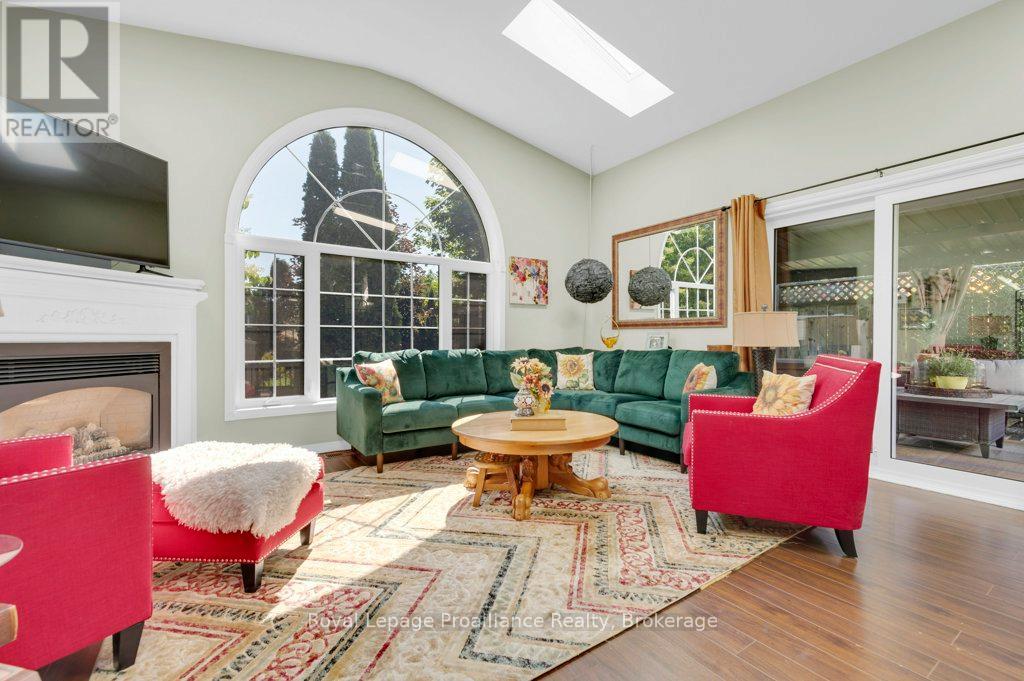 651 FRONT STREET - 18