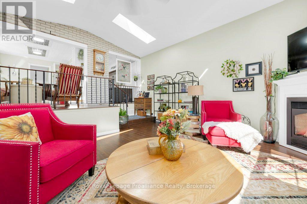 651 FRONT STREET - 22
