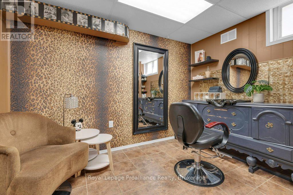 651 FRONT STREET - 33