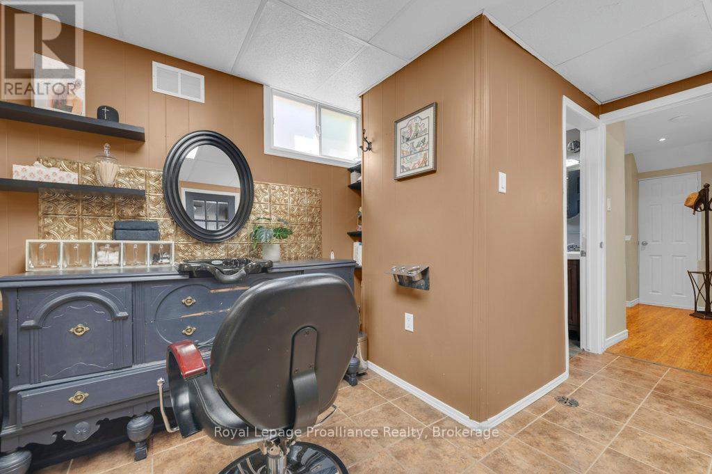 651 FRONT STREET - 34