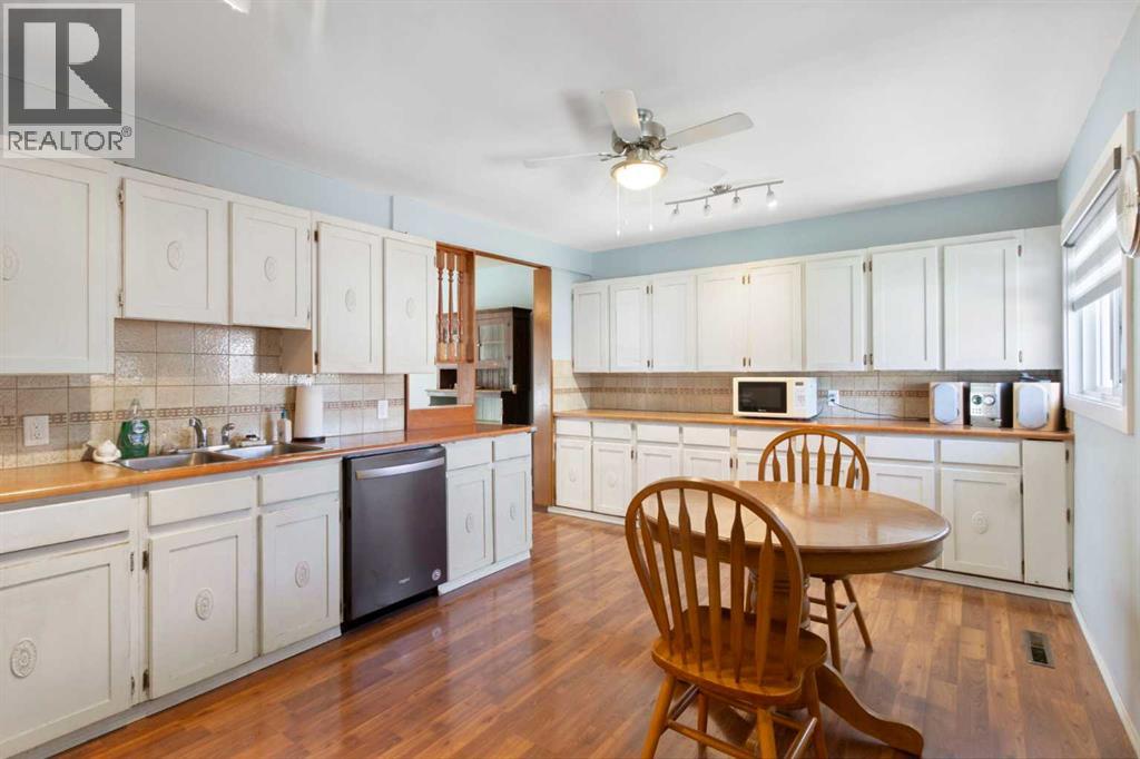 1622 Strathcona Street - 10