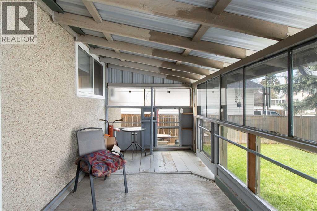 1622 Strathcona Street - 30