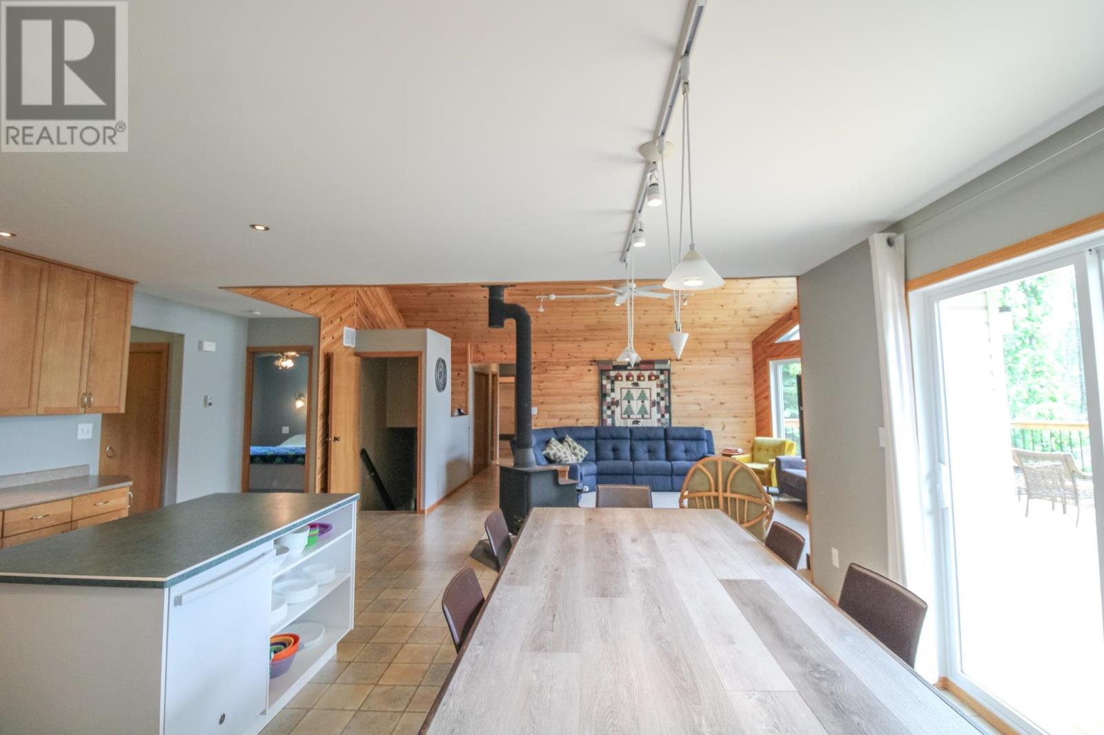 36 Poplar Bay RD - Image 15