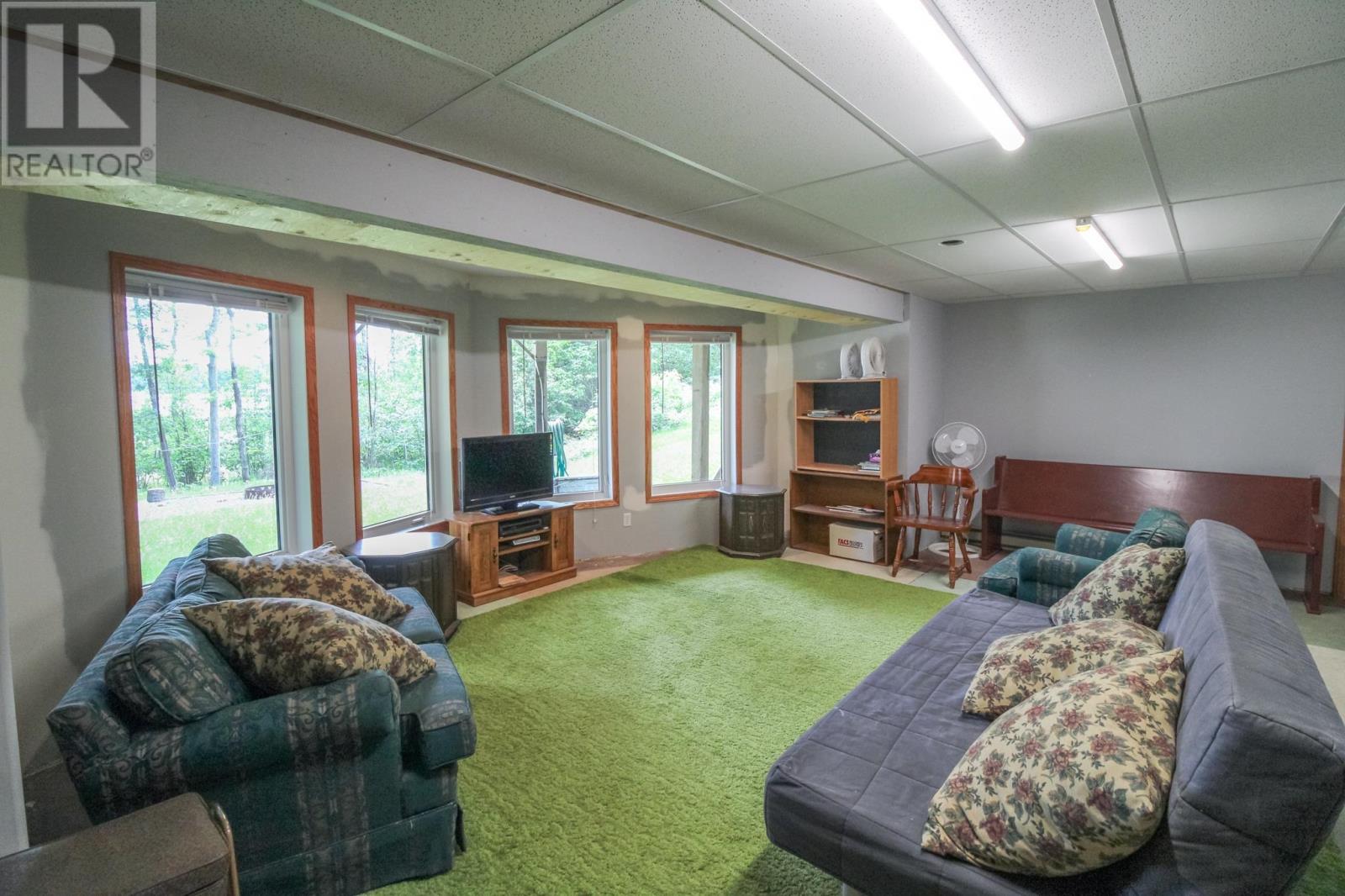 36 Poplar Bay RD - Image 28