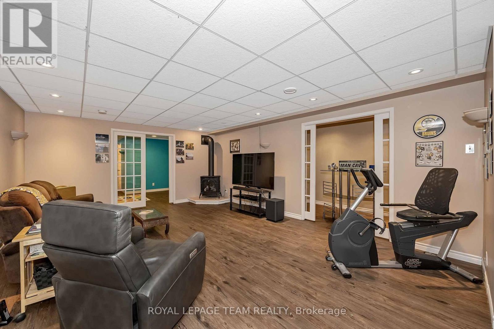 3 Bed, 3 Bath House for Sale in Ottawa – 6515 WADDION DRIVE, Ottawa – MLS# X13446018 - Image 24