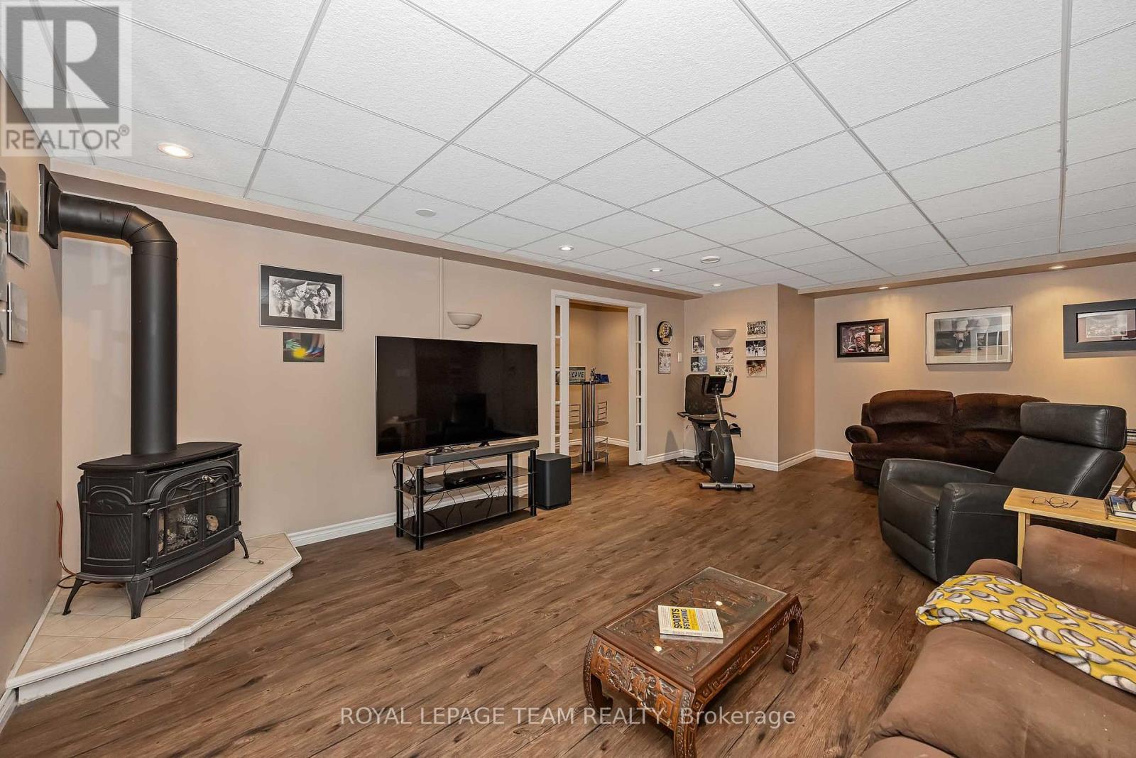 3 Bed, 3 Bath House for Sale in Ottawa – 6515 WADDION DRIVE, Ottawa – MLS# X13446018 - Image 26