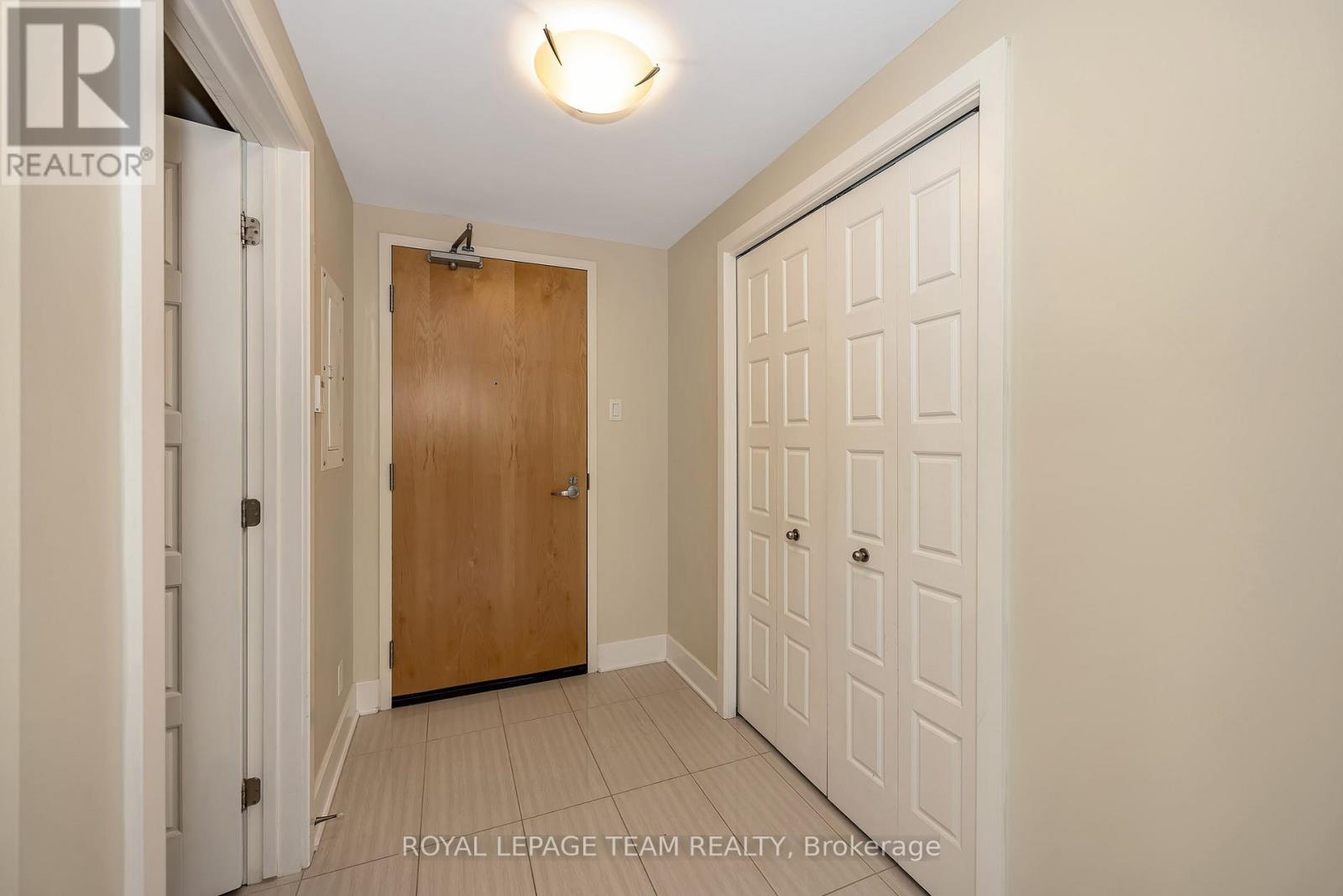 #324 300C LETT STREET - 10