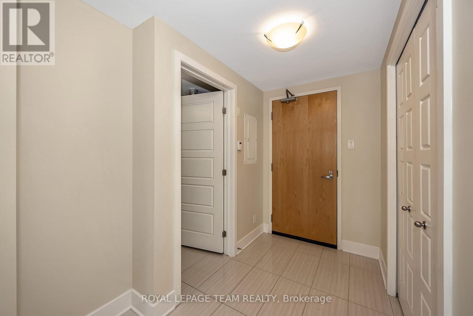 #324 300C LETT STREET - 11