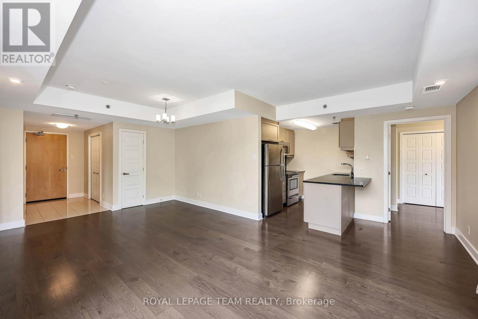 #324 300C LETT STREET - 19
