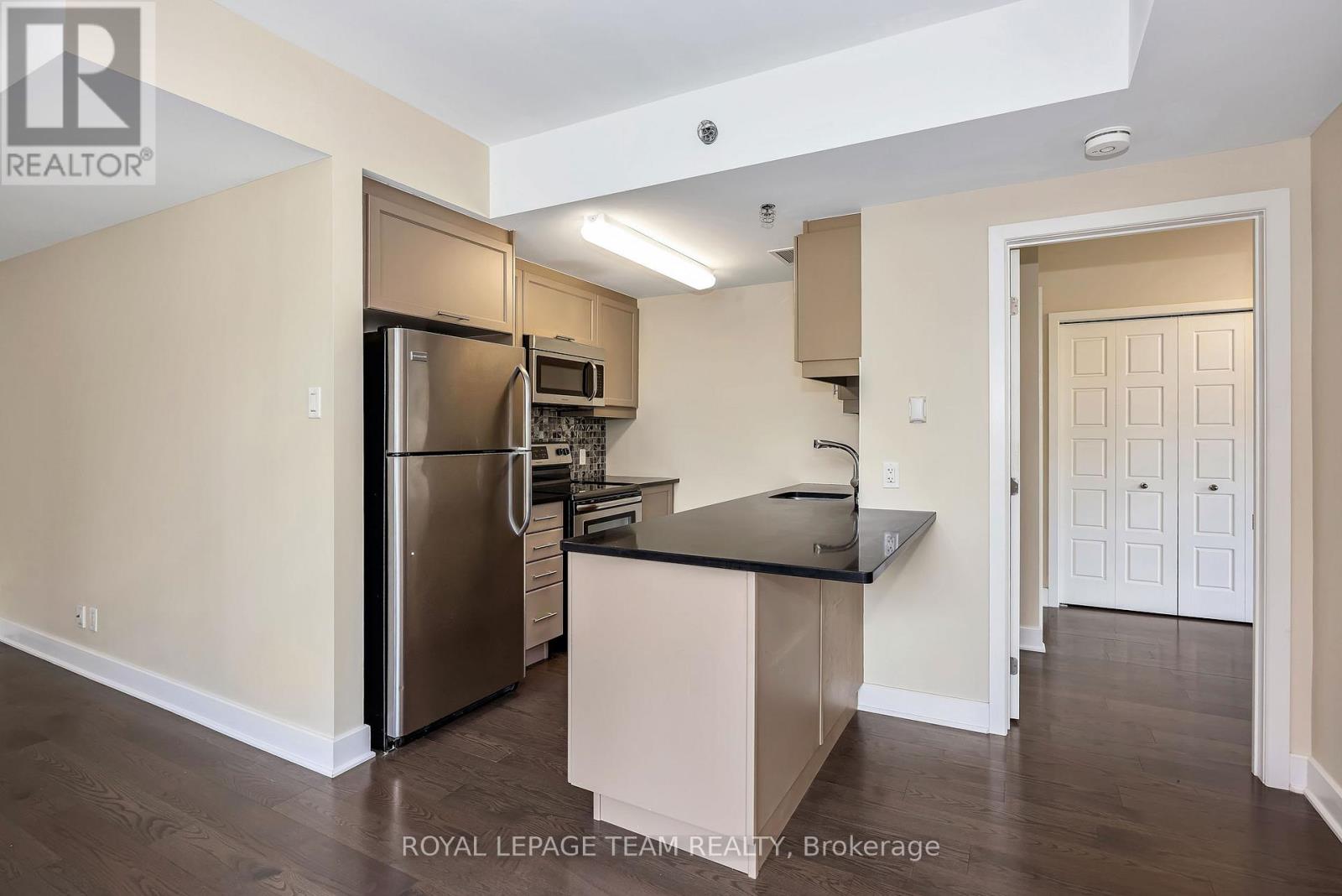 #324 300C LETT STREET - 20