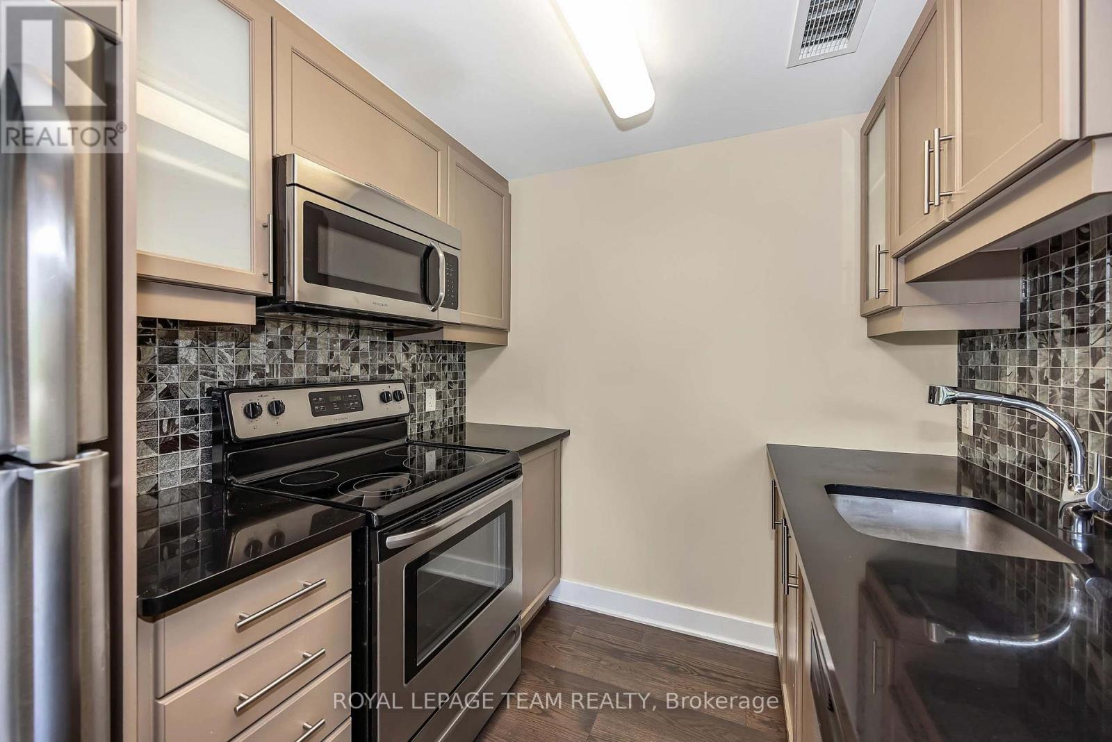 #324 300C LETT STREET - 21