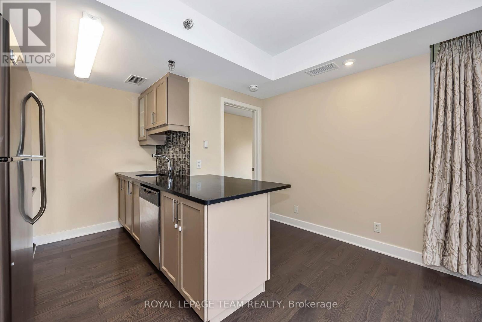 #324 300C LETT STREET - 23