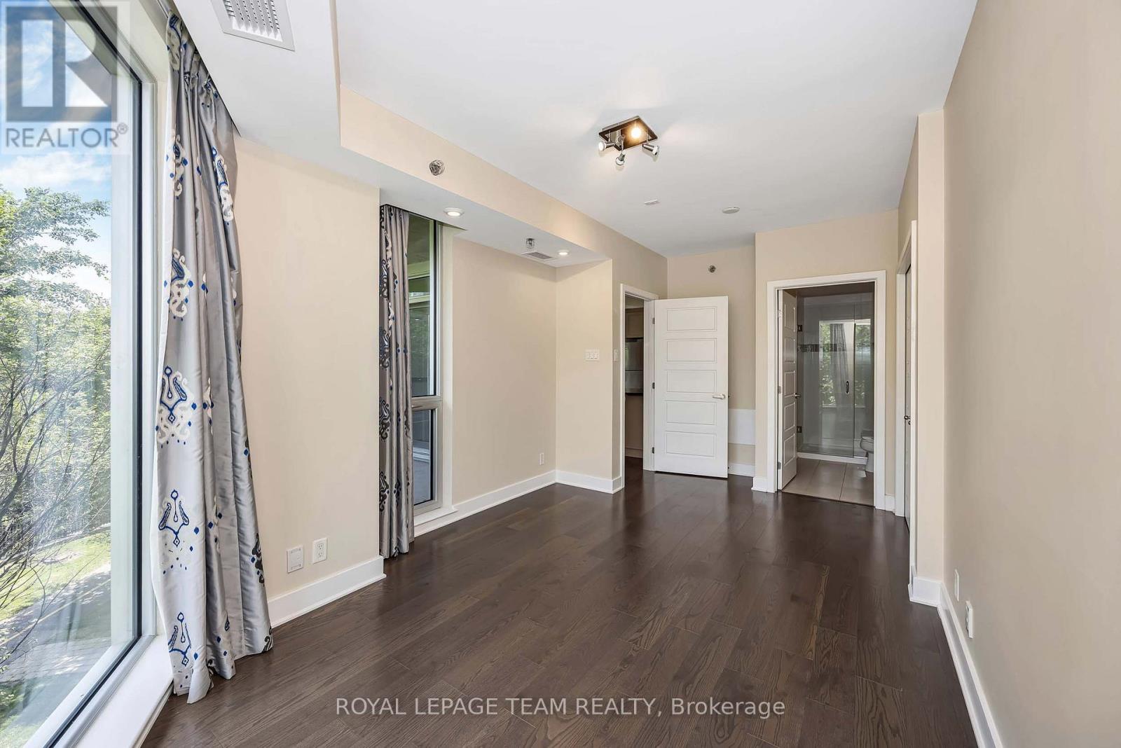 #324 300C LETT STREET - 27