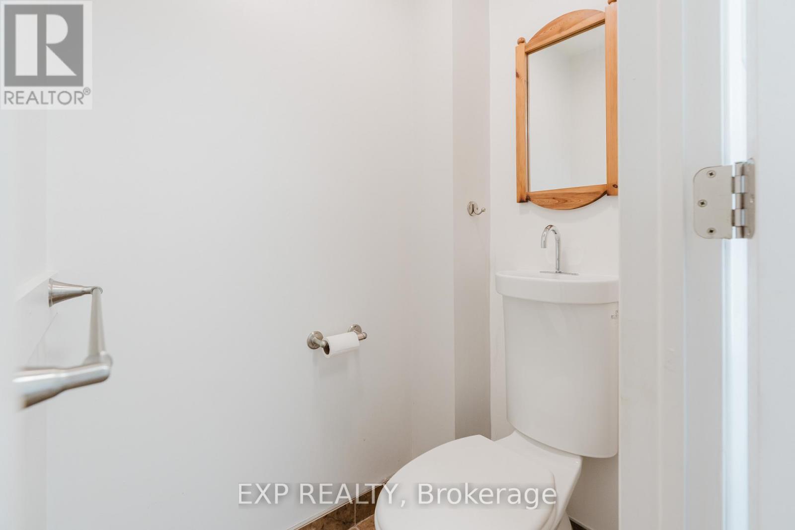 3 Bed, 3 Bath House for Sale in Ottawa – 1127 AVIGNON COURT, Ottawa – MLS# X13446124 - Image 7