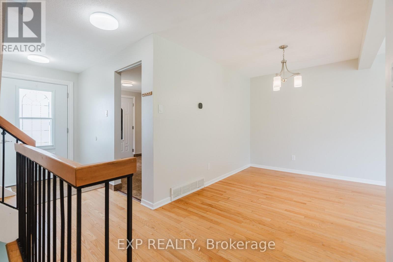 3 Bed, 3 Bath House for Sale in Ottawa – 1127 AVIGNON COURT, Ottawa – MLS# X13446124 - Image 9