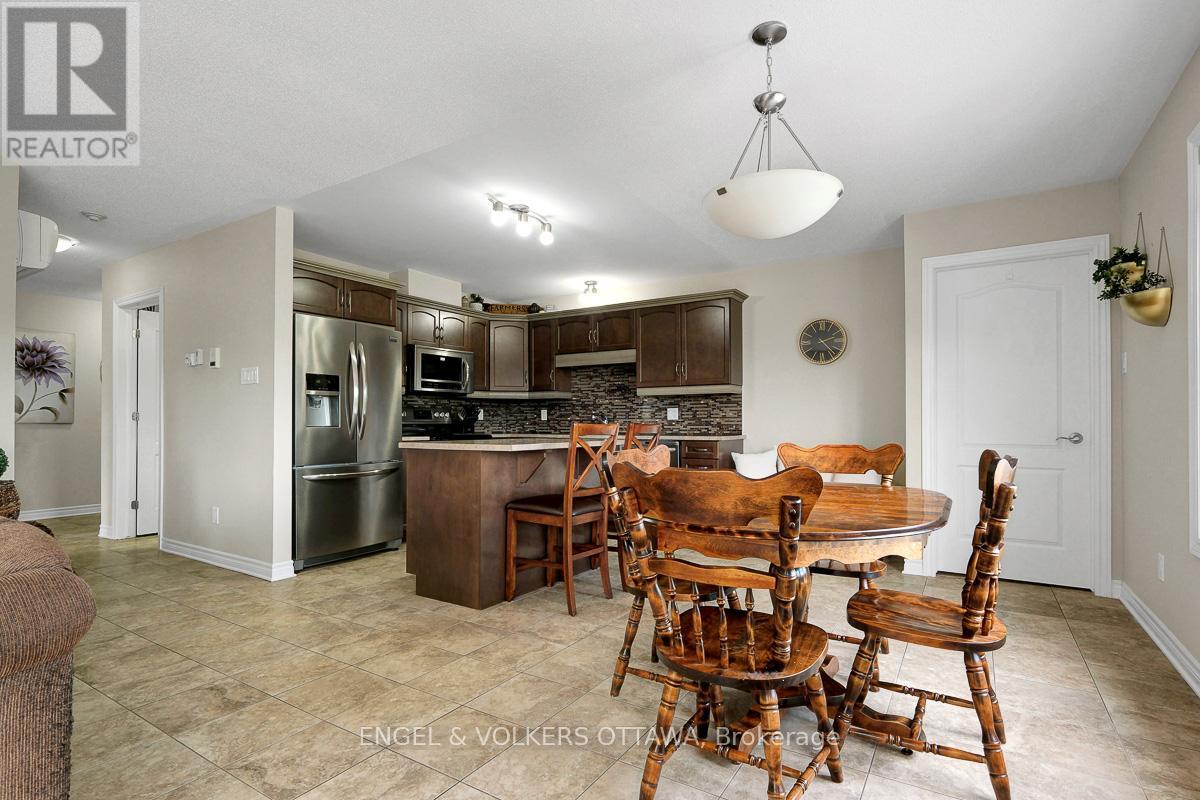 #202 38 CHARLES STREET - 12