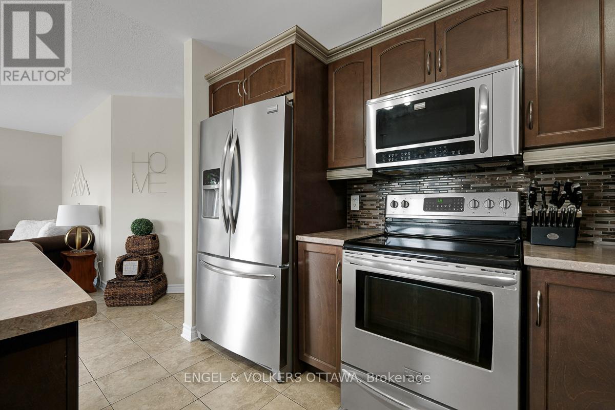 #202 38 CHARLES STREET - 21