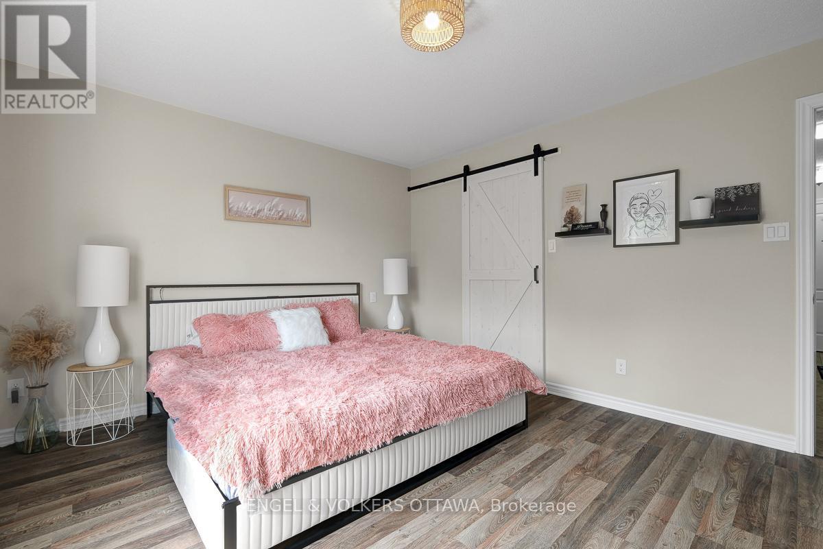 #202 38 CHARLES STREET - 25