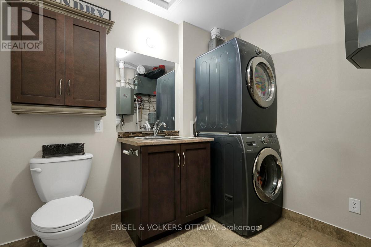 #202 38 CHARLES STREET - 30