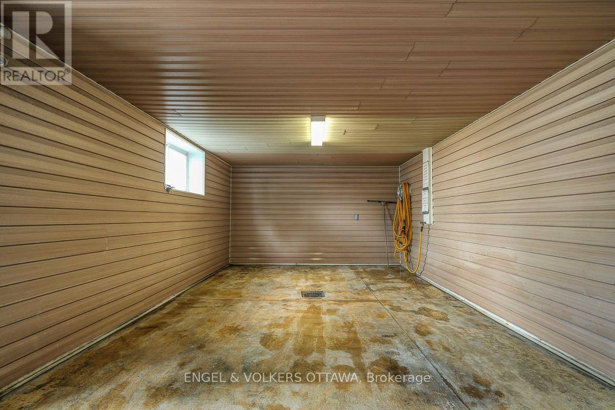#202 38 CHARLES STREET - 32