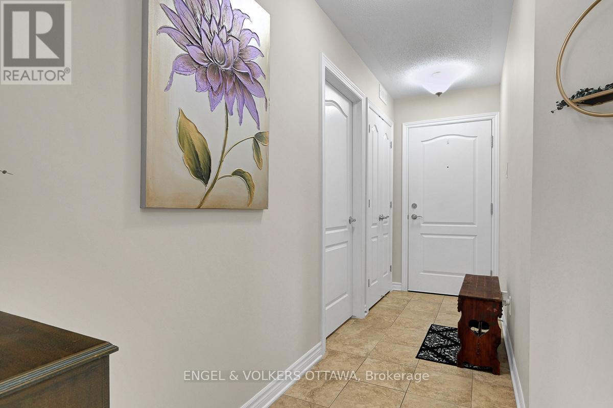 #202 38 CHARLES STREET - 4