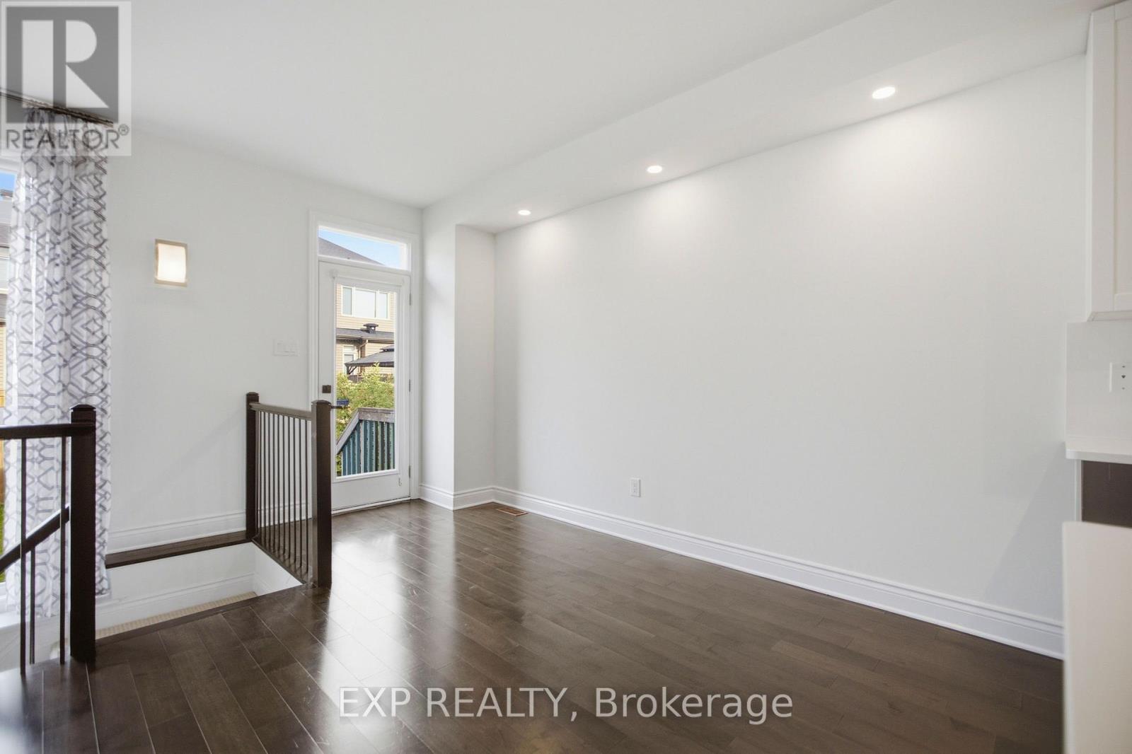 3 Bed, 3 Bath House for Sale in Ottawa – 704 BRIAN GOOD AVENUE, Ottawa – MLS# X13446322 - Image 17