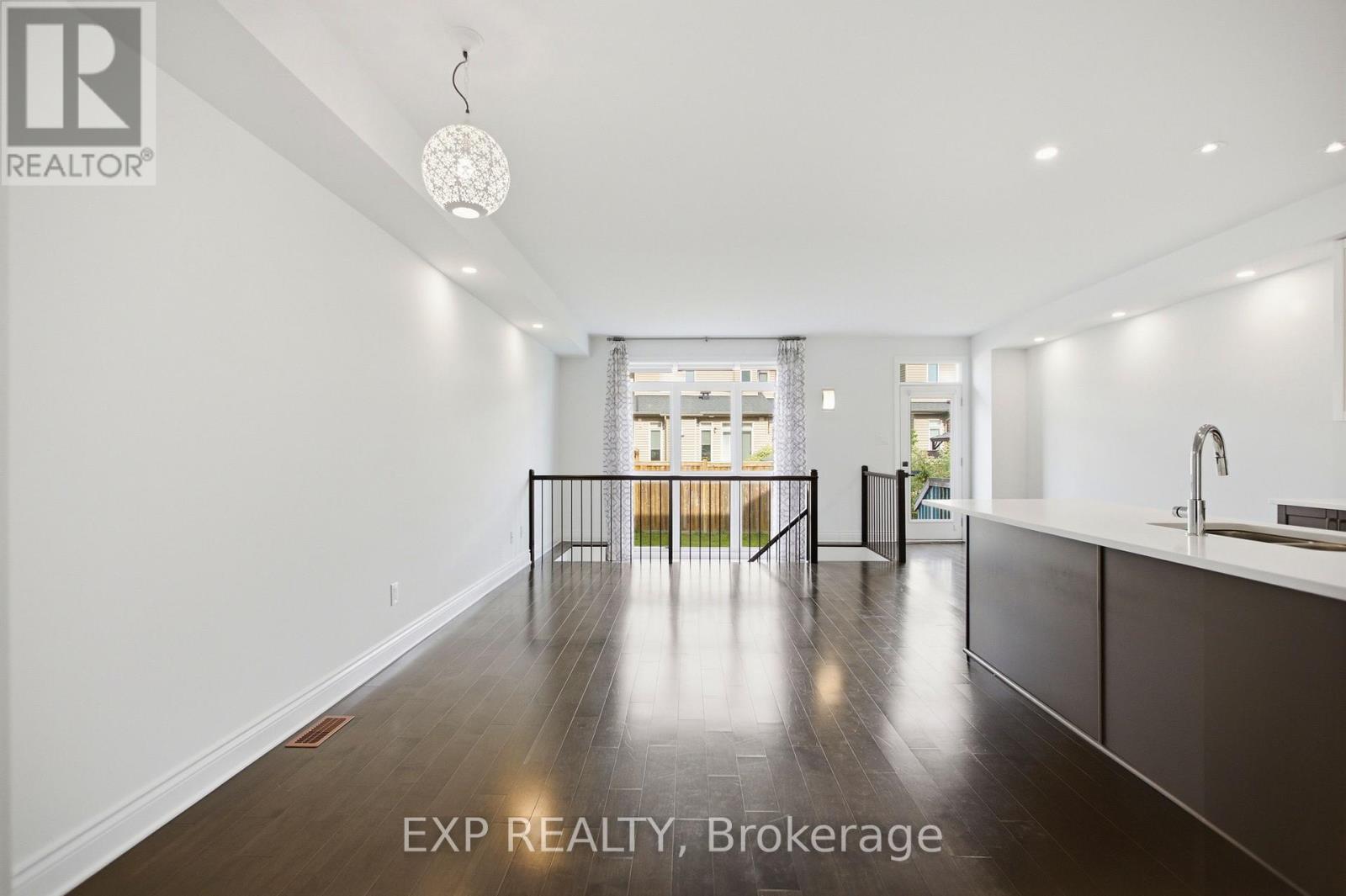 3 Bed, 3 Bath House for Sale in Ottawa – 704 BRIAN GOOD AVENUE, Ottawa – MLS# X13446322 - Image 9