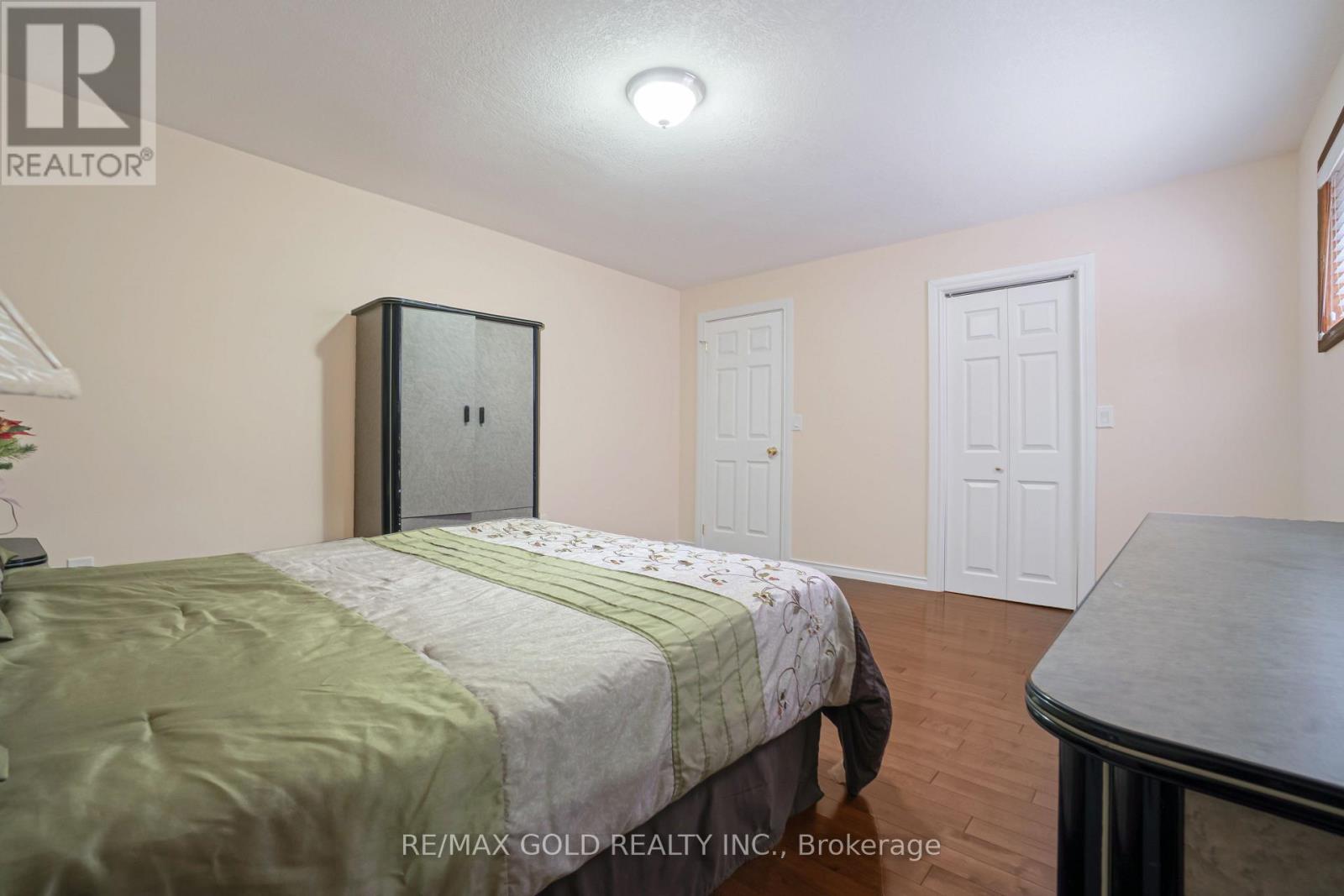 935 WILLOW DRIVE - 27