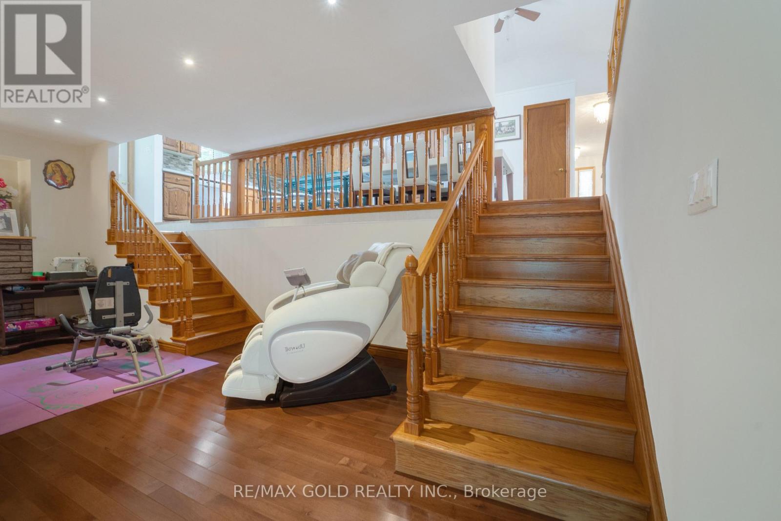 935 WILLOW DRIVE - 23