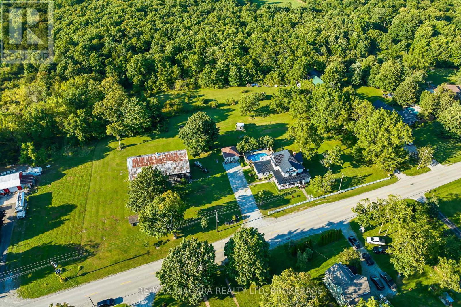 11562 LAKESHORE ROAD - 47