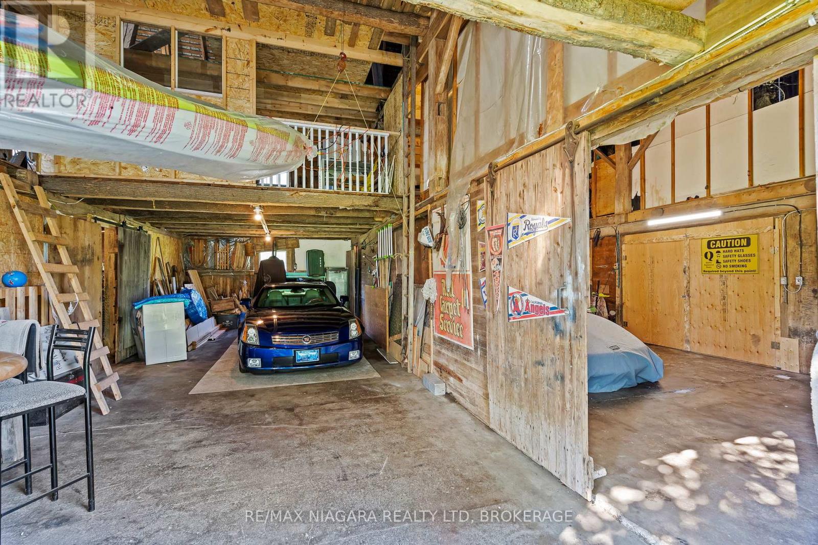 11562 LAKESHORE ROAD - 5