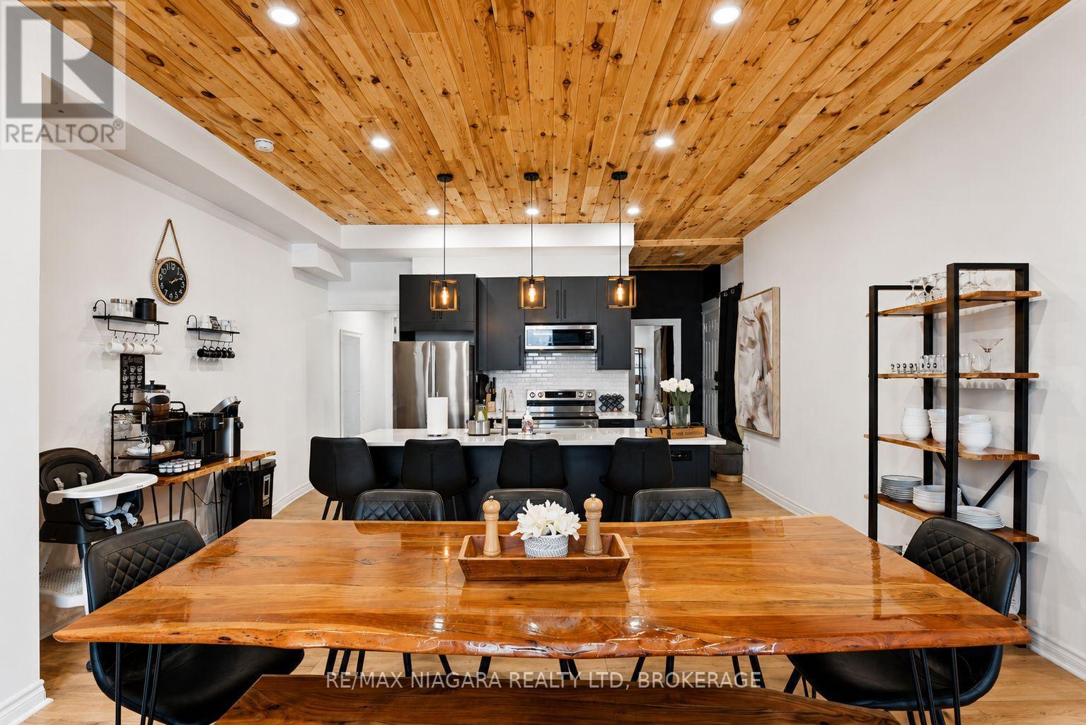6043 MAIN STREET - 10