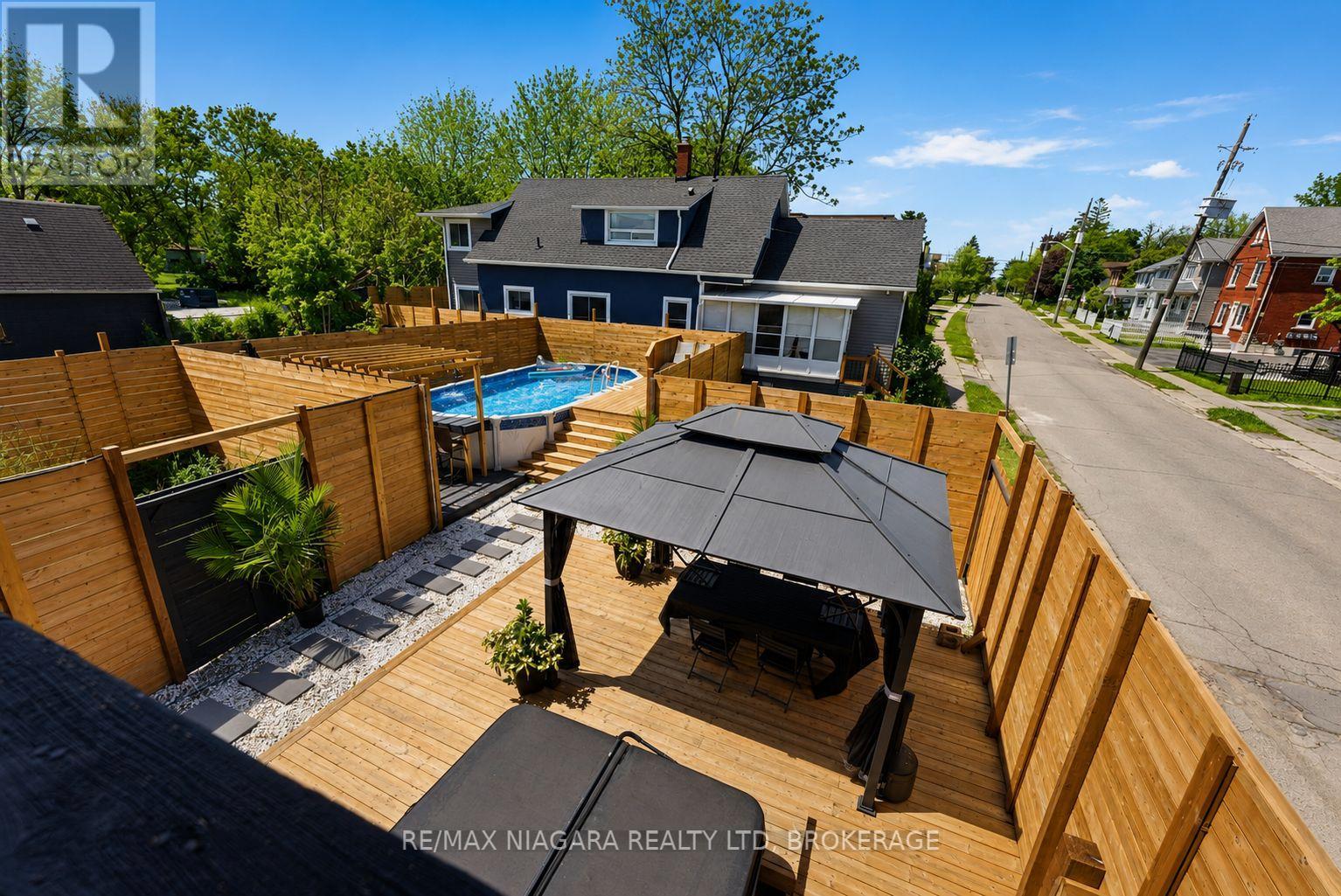 6043 MAIN STREET - 16