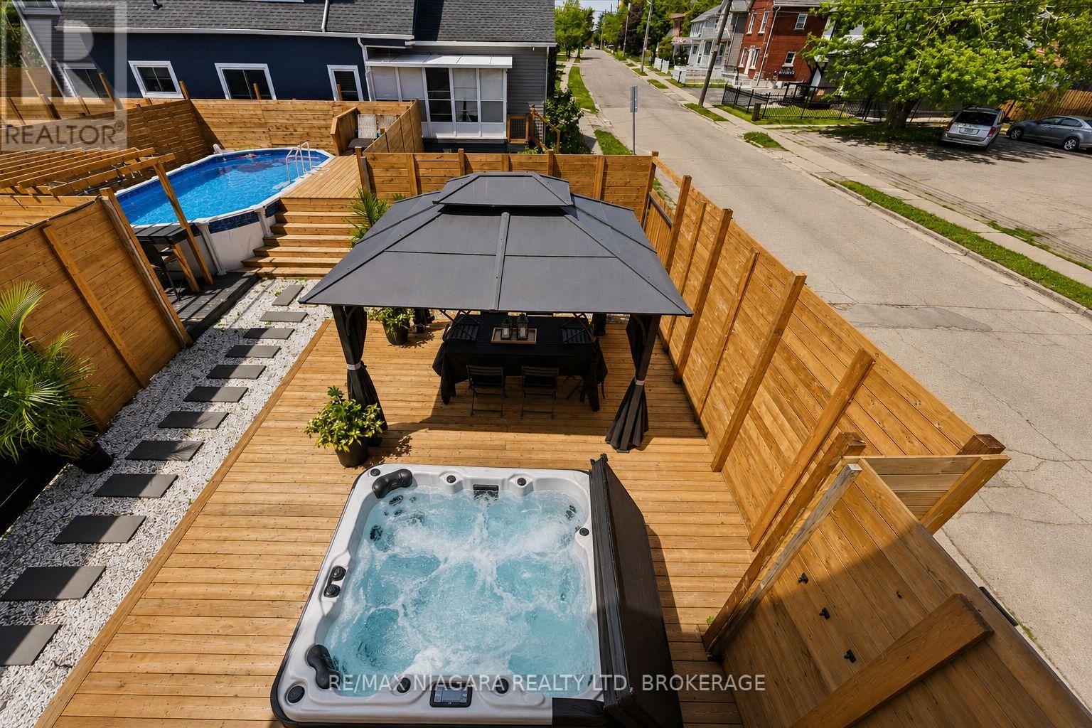 6043 MAIN STREET - 17
