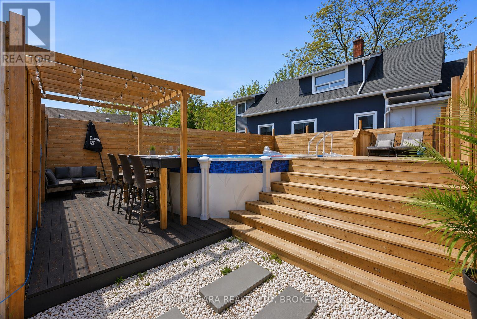 6043 MAIN STREET - 23