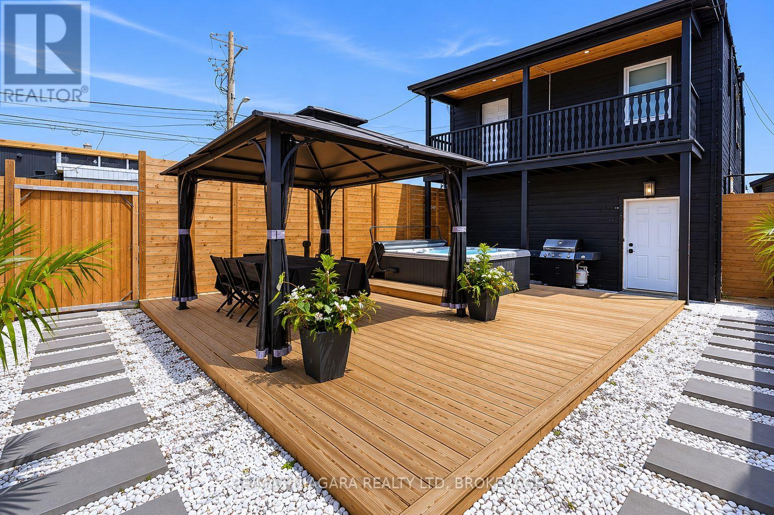 6043 MAIN STREET - 24