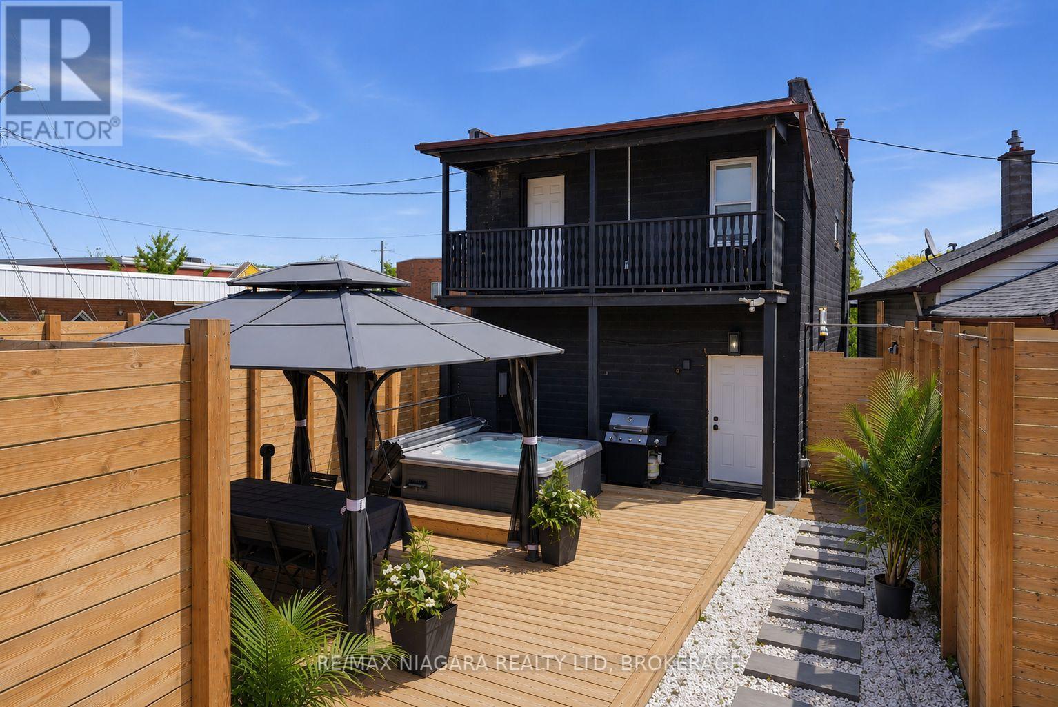 6043 MAIN STREET - 27