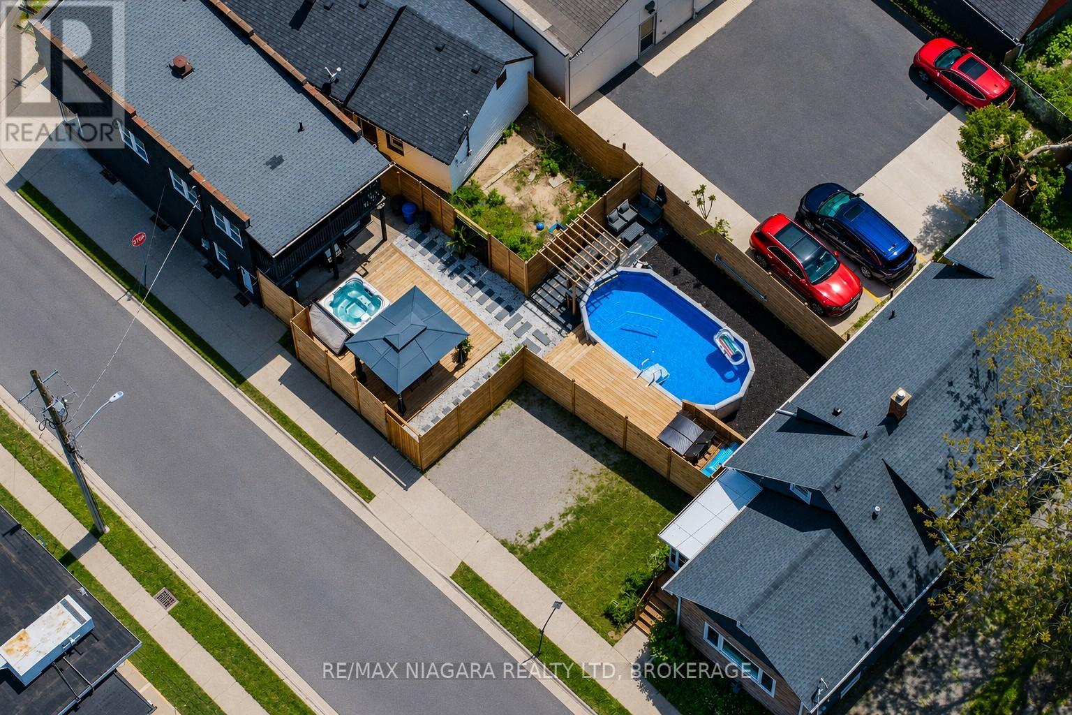 6043 MAIN STREET - 28