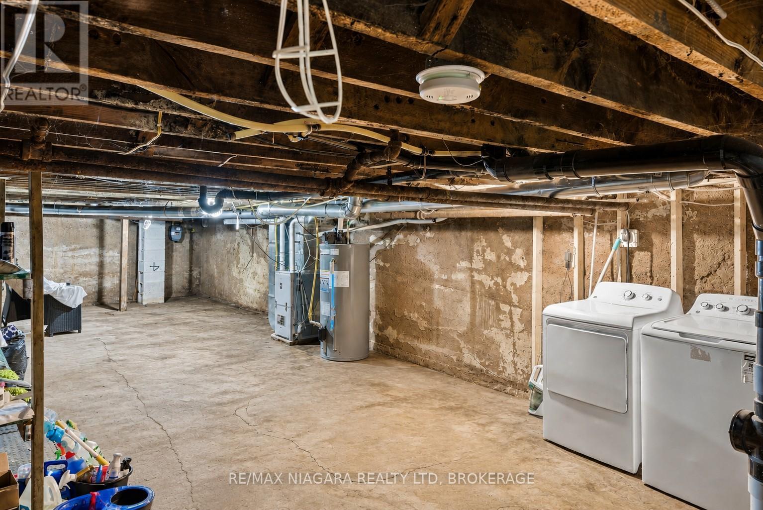 6043 MAIN STREET - 32