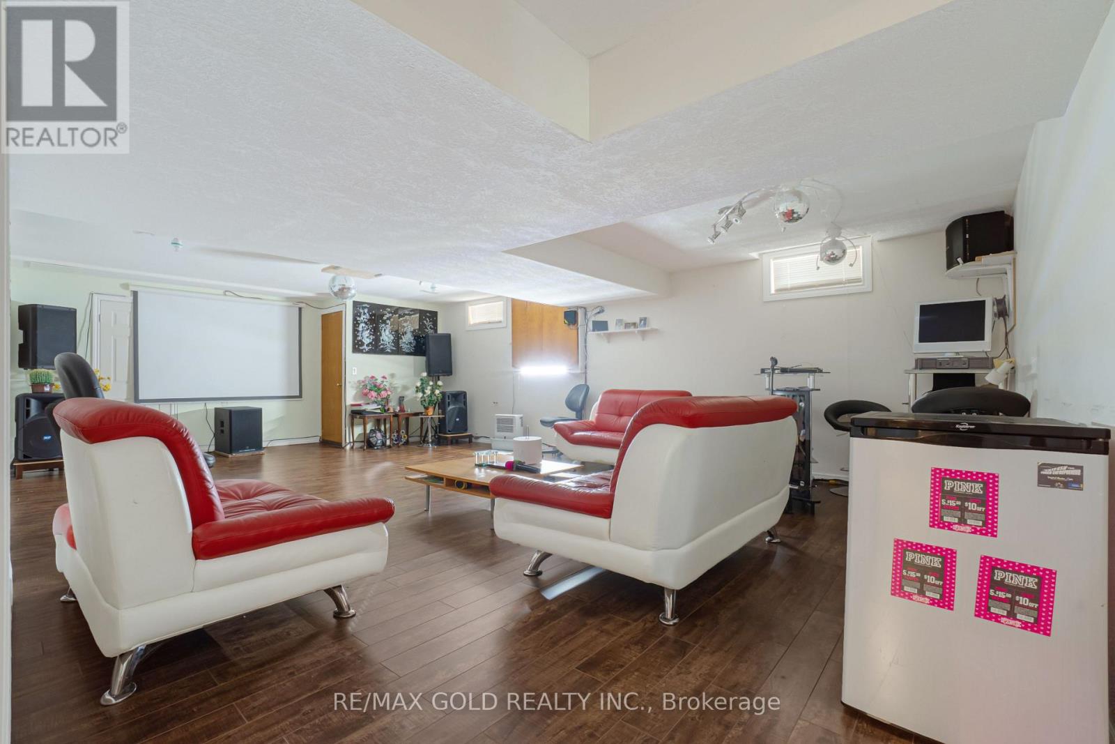 935 WILLOW DRIVE - 29