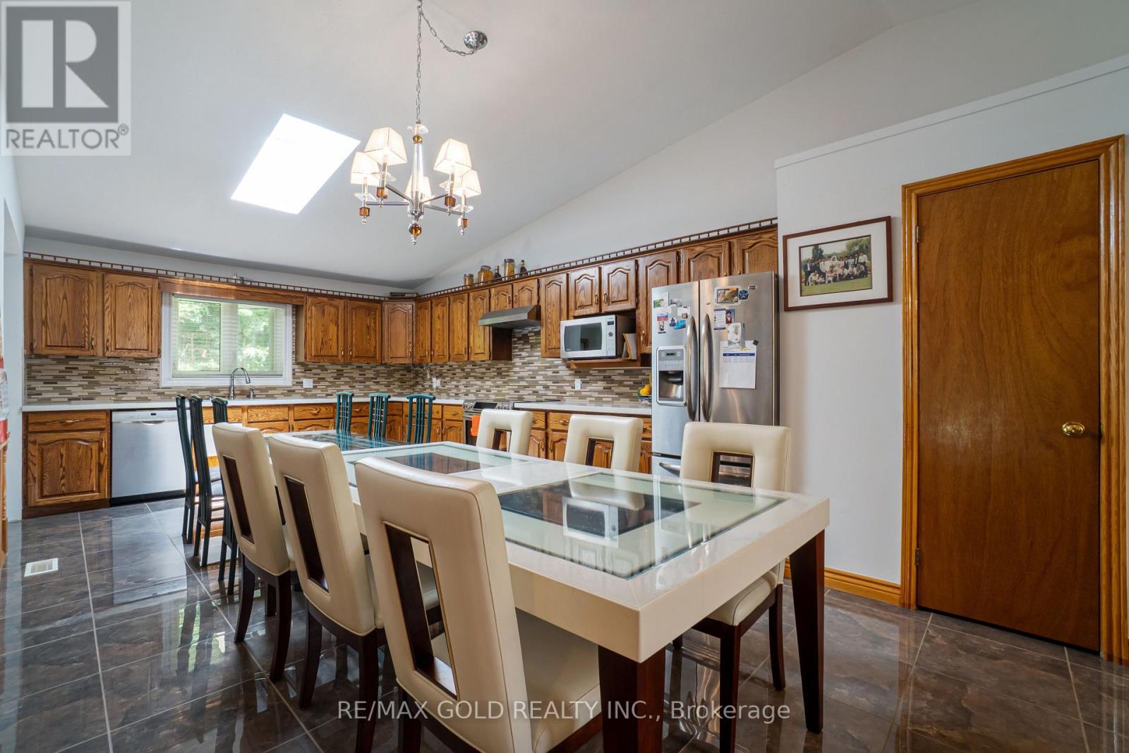 935 WILLOW DRIVE - 11