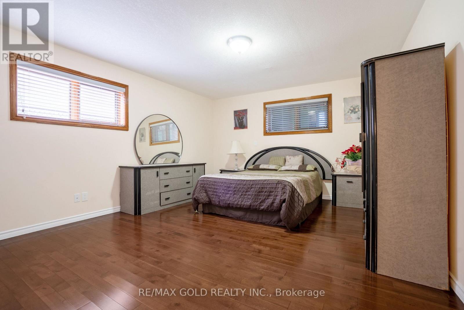 935 WILLOW DRIVE - 26
