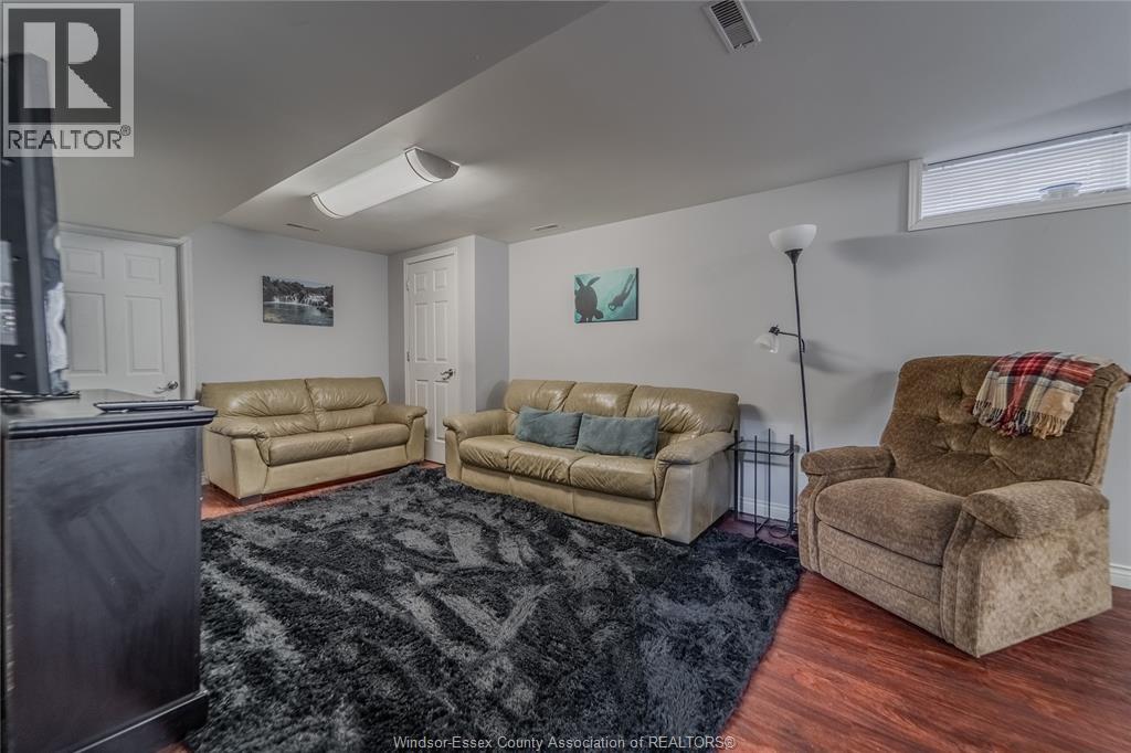 2522 Armstrong AVENUE - 18