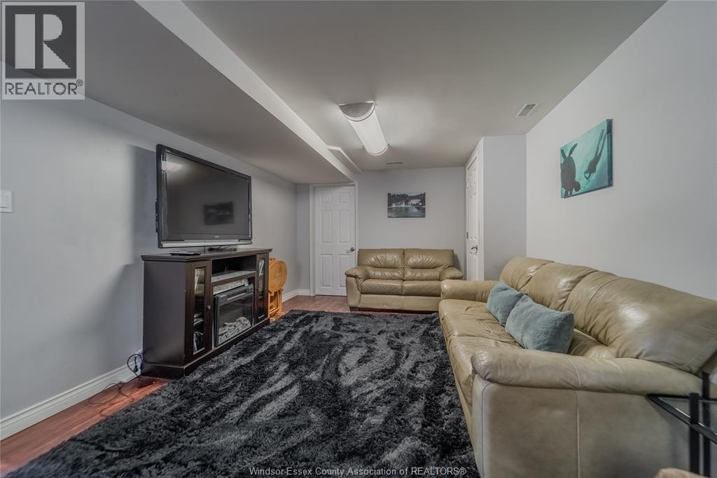 2522 Armstrong AVENUE - 19